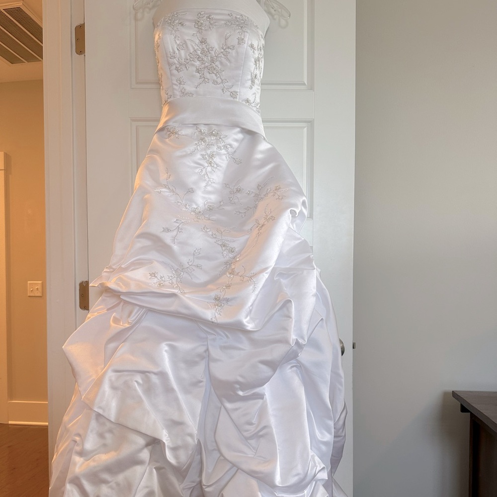 Oleg Cassini strapless wedding dress
